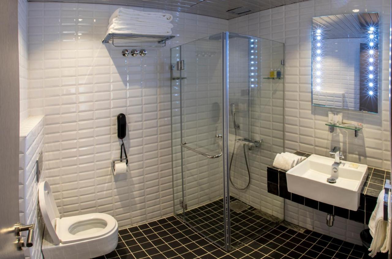 Flowery Holiday Suites Кувейт Экстерьер фото