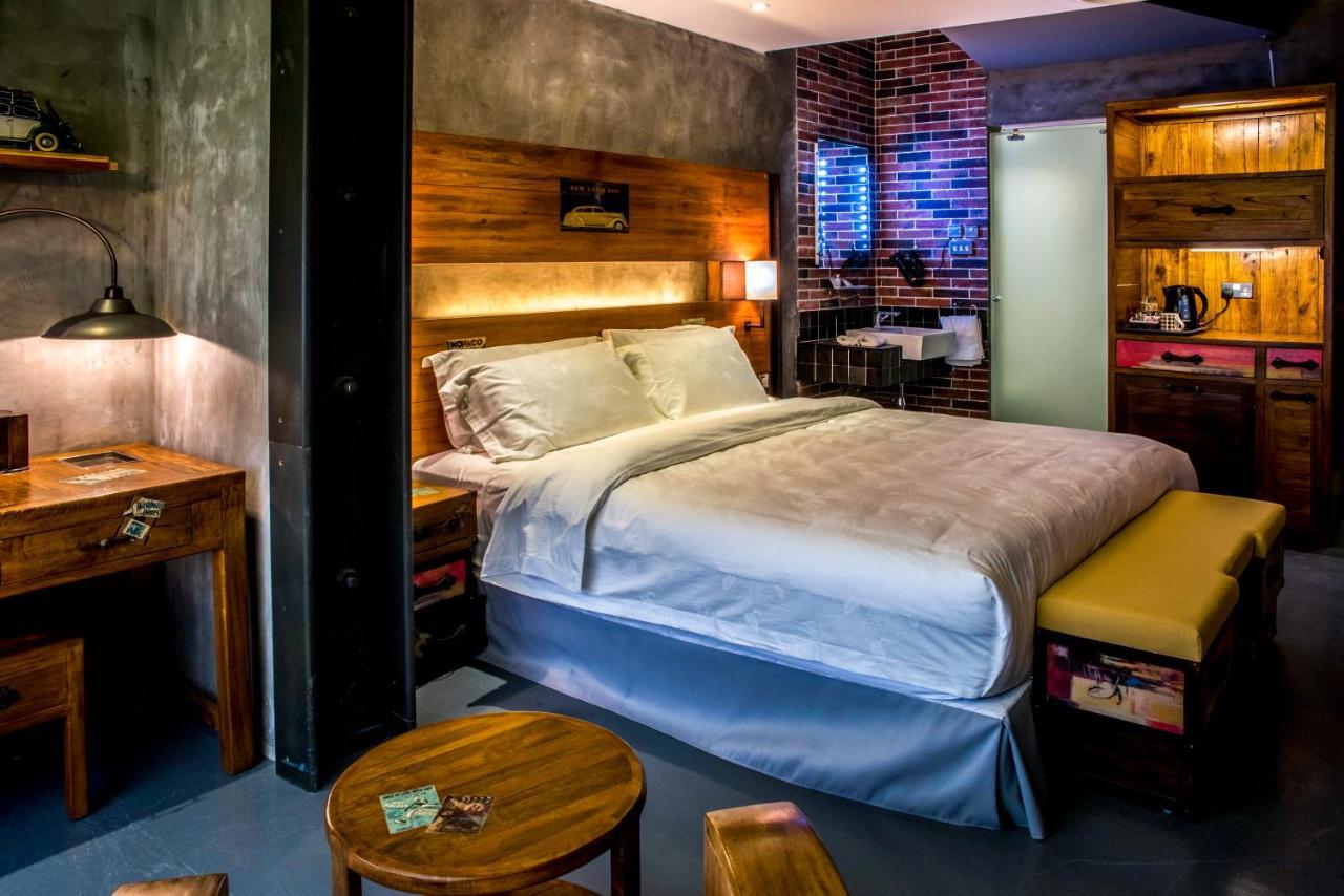 Flowery Holiday Suites Кувейт Экстерьер фото